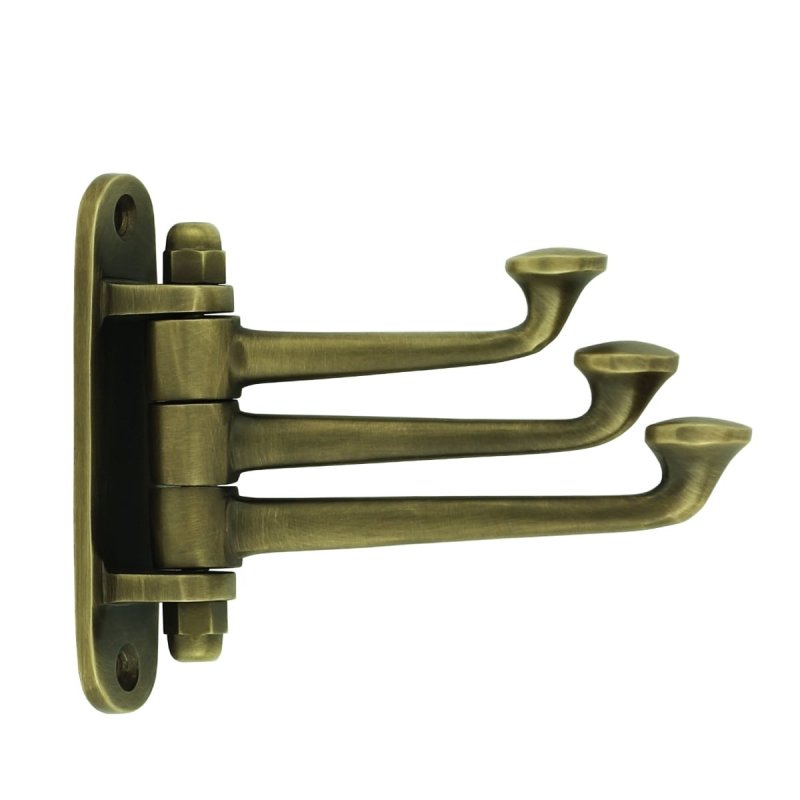 https://www.manves.nl/media/catalog/product/cache/1a88964aa72bdd6362c8c8eaaf971b7a/image/2511befb/clothes-hook-3-arms-brass-barntrup-76-mm.jpg