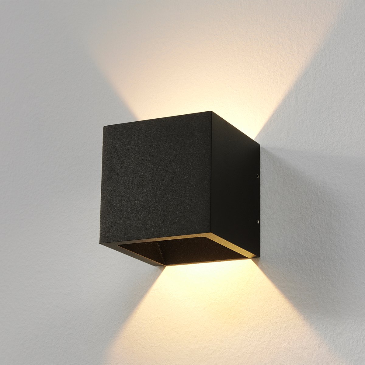 Op en neer gaan routine Federaal Wandlamp Cube up down zwart Torno - 10 cm | Manves.nl